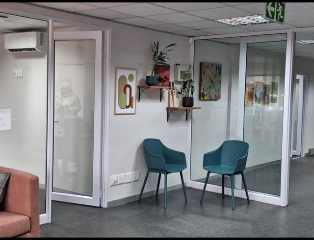 BUSINESS PROPERTY TO RENT IN MONUMENT PARK